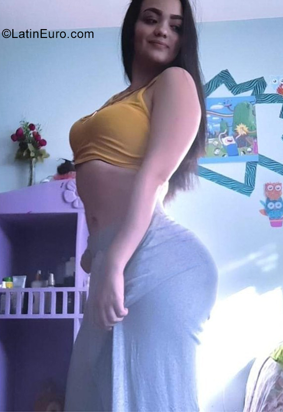 Date this georgeous Ecuador girl Jaely from Quito EC737