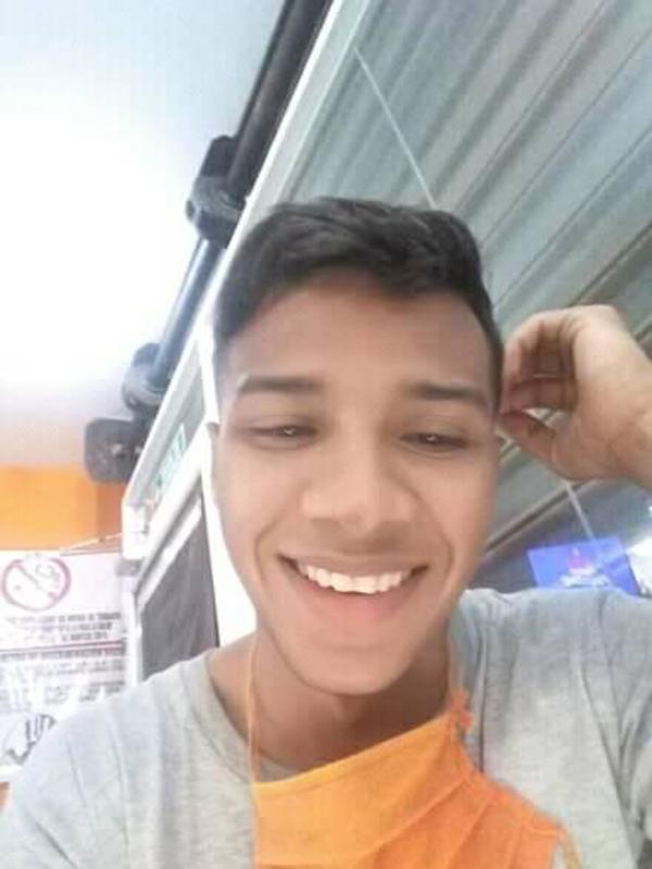 Date this attractive Venezuela man Edys from Venezuela VE3807