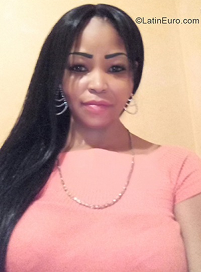 Date this athletic Colombia girl Yadira from Cali CO30475