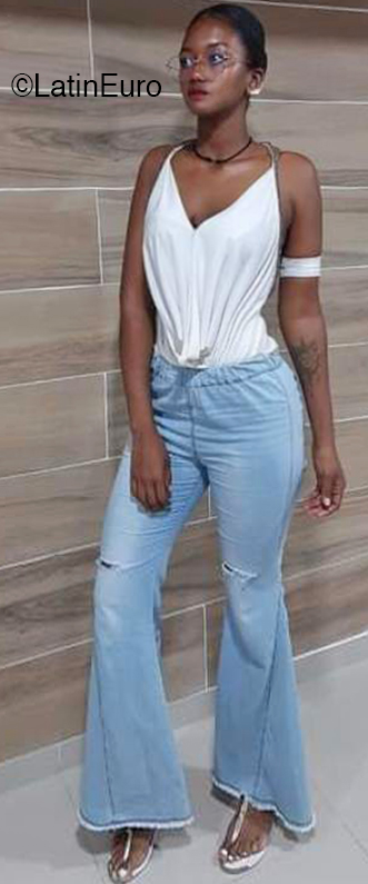 Date this fun Colombia girl Janny from Buenaventura CO30485