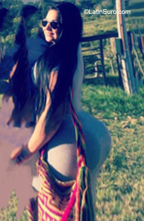 Date this good-looking Colombia girl Andrea from Neiva CO30632
