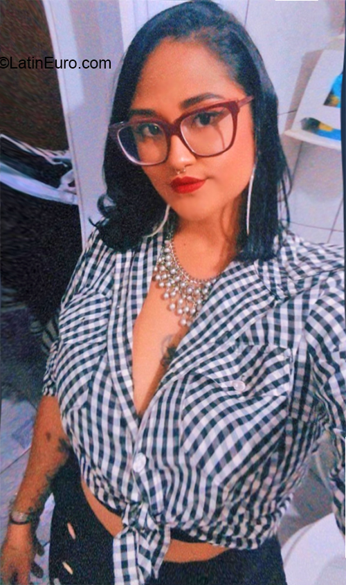 Date this hard body El Salvador girl Tailana from San Salvador SV173