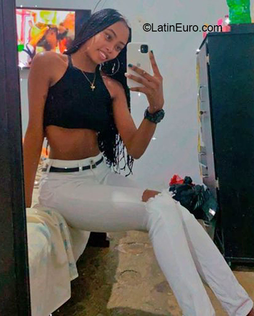 Date this sultry Colombia girl Karla from Medellin CO30941