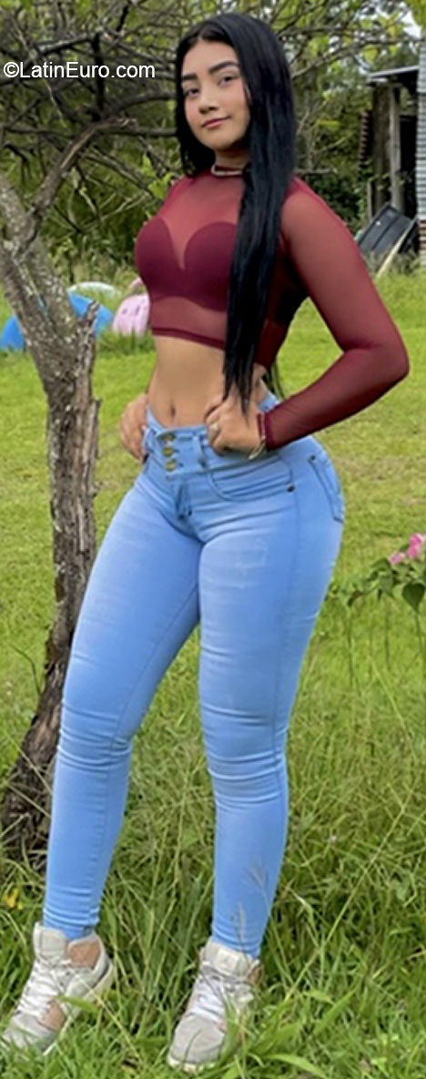 Date this delightful Colombia girl Nata from Neiva CO31354