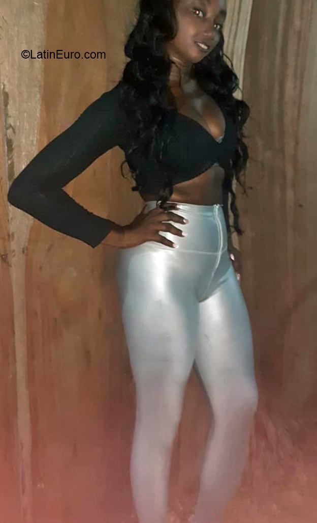 Date this georgeous Colombia girl Leofina from Antioquia CO31355