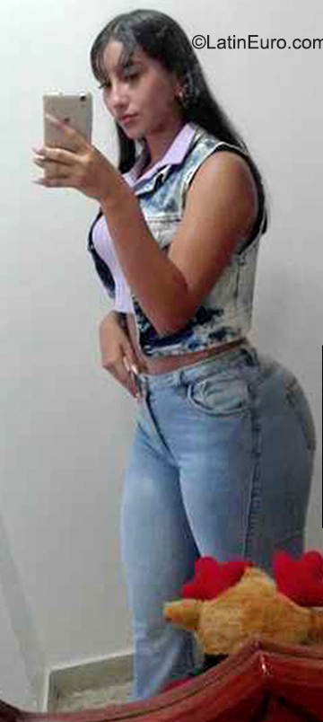 Date this cute Venezuela girl Nau from San Cristóbal VE4225