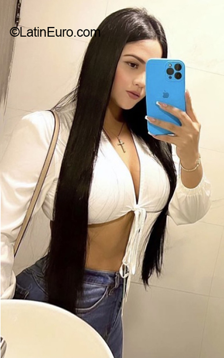 Date this voluptuous Mexico girl Kasandra from Gómez MX2624