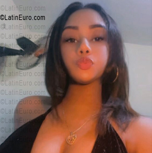 Date this tall Dominican Republic girl Kpook from Santo Domingo DO56137