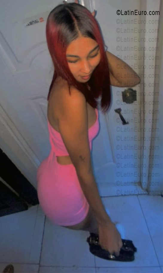 Date this hard body Dominican Republic girl Letizia from Santo Domingo DO56172