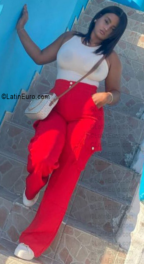 Date this tall Dominican Republic girl Greysi from Santo Domingo DO56180