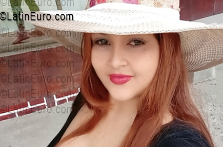 Date this attractive Colombia girl Sol from Putumayo CO33669