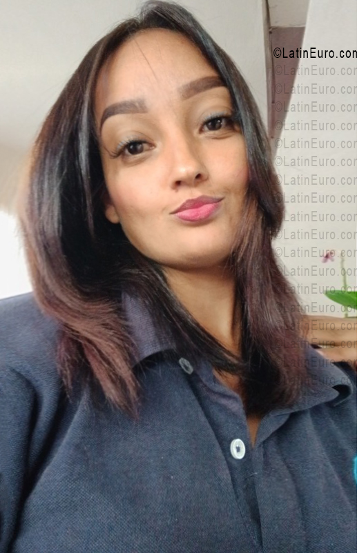 Date this nice looking Dominican Republic girl Fanny from Bonao DO56237