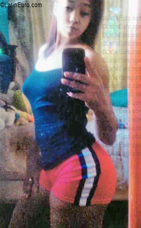 Date this stunning Dominican Republic girl Lina from Valverde DO56248