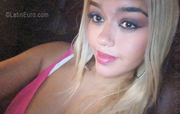 Date this foxy Venezuela girl Grey from Barcelona VE5575