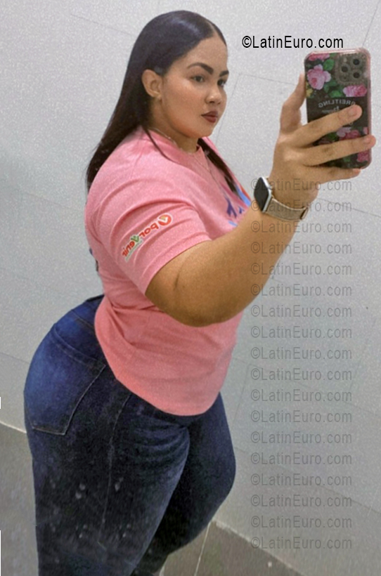 Date this pretty Dominican Republic girl Ingrid from San Francisco De Macoris DO56296