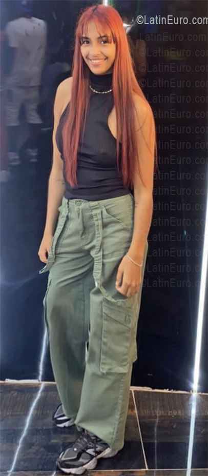 Date this cute Dominican Republic girl Naylea from Peralta DO56341