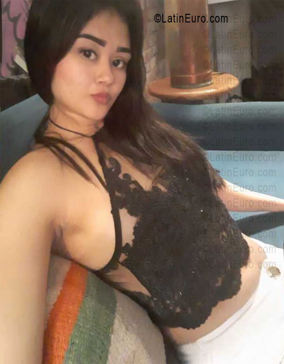 Date this happy Peru girl Adria from Lima PE2163