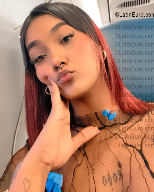 Date this fun Dominican Republic girl Walkis from Santiago DO56444