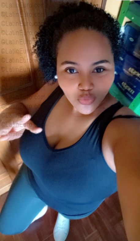 Date this tall Venezuela girl Nairelis from Bolivar VE5700