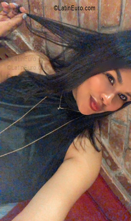 Date this georgeous Dominican Republic girl Elisa from Santo Domingo Norte DO56485