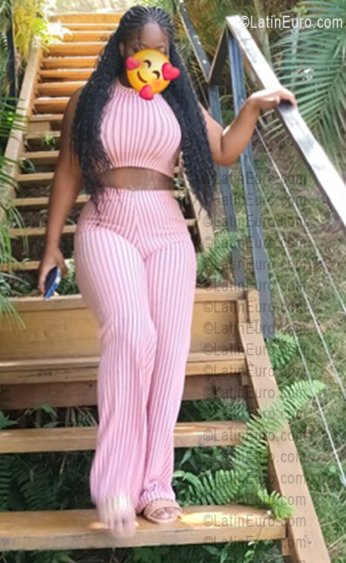 Date this good-looking Dominican Republic girl Yafreysi from La Romana DO56491