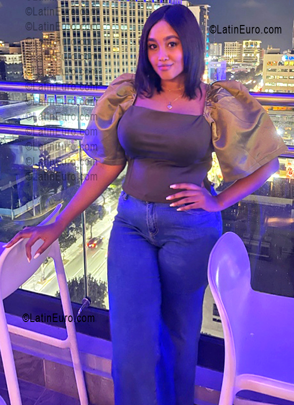 Date this good-looking Dominican Republic girl Beny from Santo Domingo DO56496