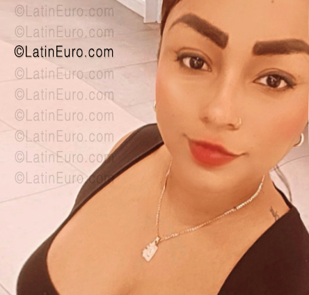 Date this lovely Colombia girl Lady from Cali CO33775