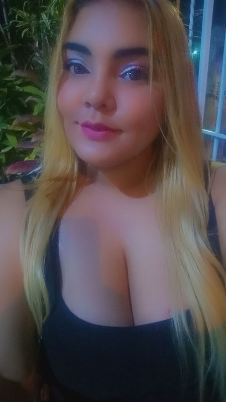 Date this hot Dominican Republic girl Yenni from Santo Domingo DO56690