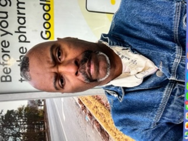 Date this georgeous United States man ISAIAH from Bonaire US25613