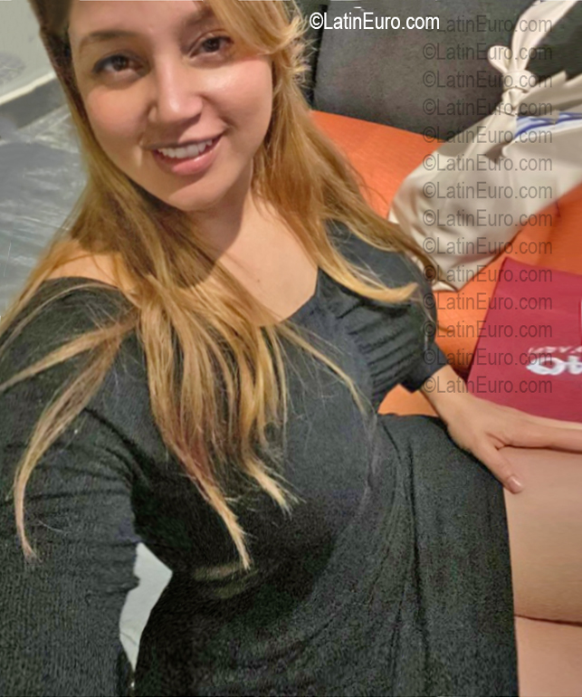 Date this hot Dominican Republic girl Keila from Santo Domingo DO56752