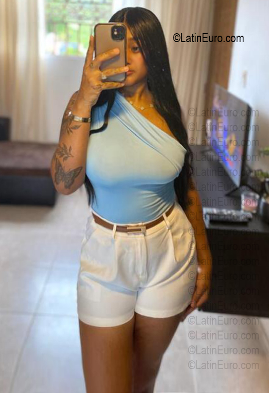 Date this young Dominican Republic girl Rain from Santiago De Los Caballeros DO56765