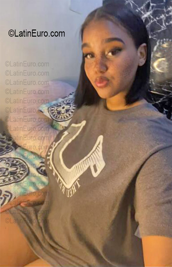 Date this sensual Dominican Republic girl Ashley from Santo Domingo DO56766
