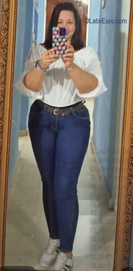 Date this stunning Panama girl Itzel from Panama City PA1440