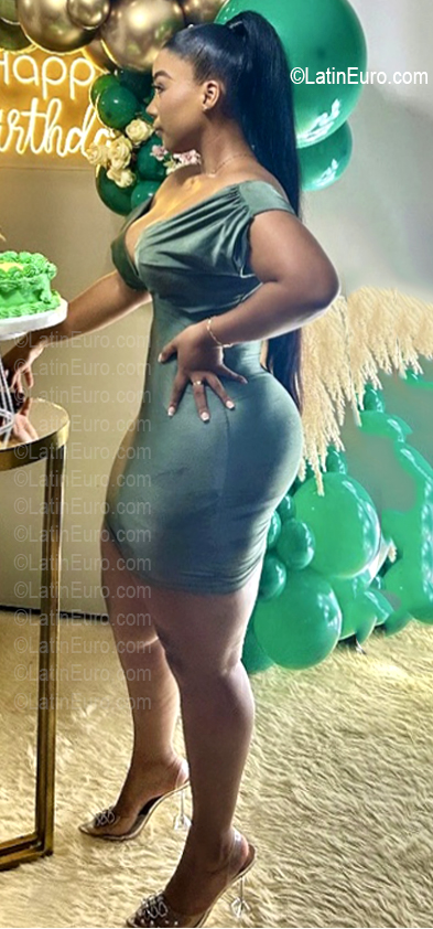 Date this stunning Colombia girl Luisa from Cali CO33813