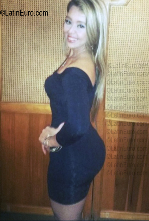 Date this passionate Colombia girl Rachel from Bogota CO33817