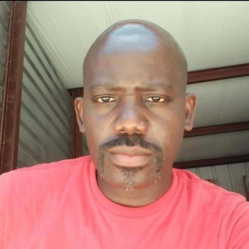 Date this voluptuous Virgin Islands (British) man DonteWilliams from Charlotte Amalie VG29