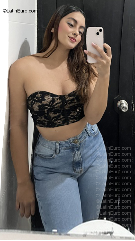 Date this good-looking Colombia girl Paula Andrea from Santa Marta CO33888