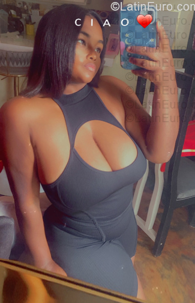 Date this voluptuous Dominican Republic girl Rosangel from Santo Domingo DO57232