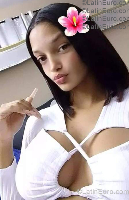 Date this young Dominican Republic girl Anny from Santo Domingo DO57307